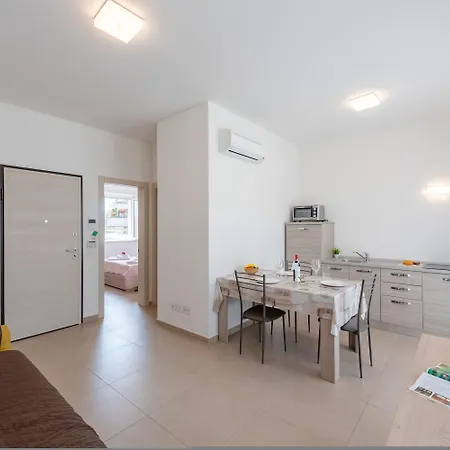 3 Ondina 200m From Sea Viareggio