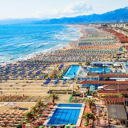 3 Ondina 200m From Sea Viareggio